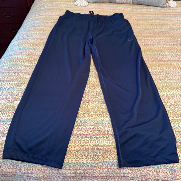 Nike Dri-Fit Navy Blue Joggers with Elastic Waistband and Athletic Cut Size Larg - Picture 5 of 9